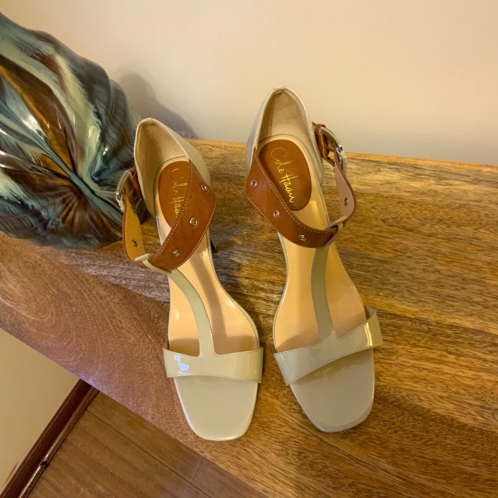 T strap pumps